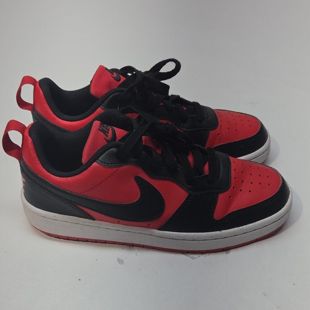 Size 4y Nike GS Court Borough Low Red & Black Sneakers Unisex DV5456-600 exc.